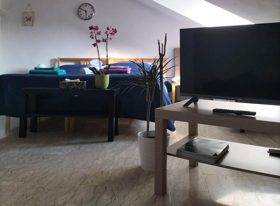 La Casa Di Marta - Ampia Ed Accogliente Mansarda In Piazza Statuto Apartman Torino Kültér fotó